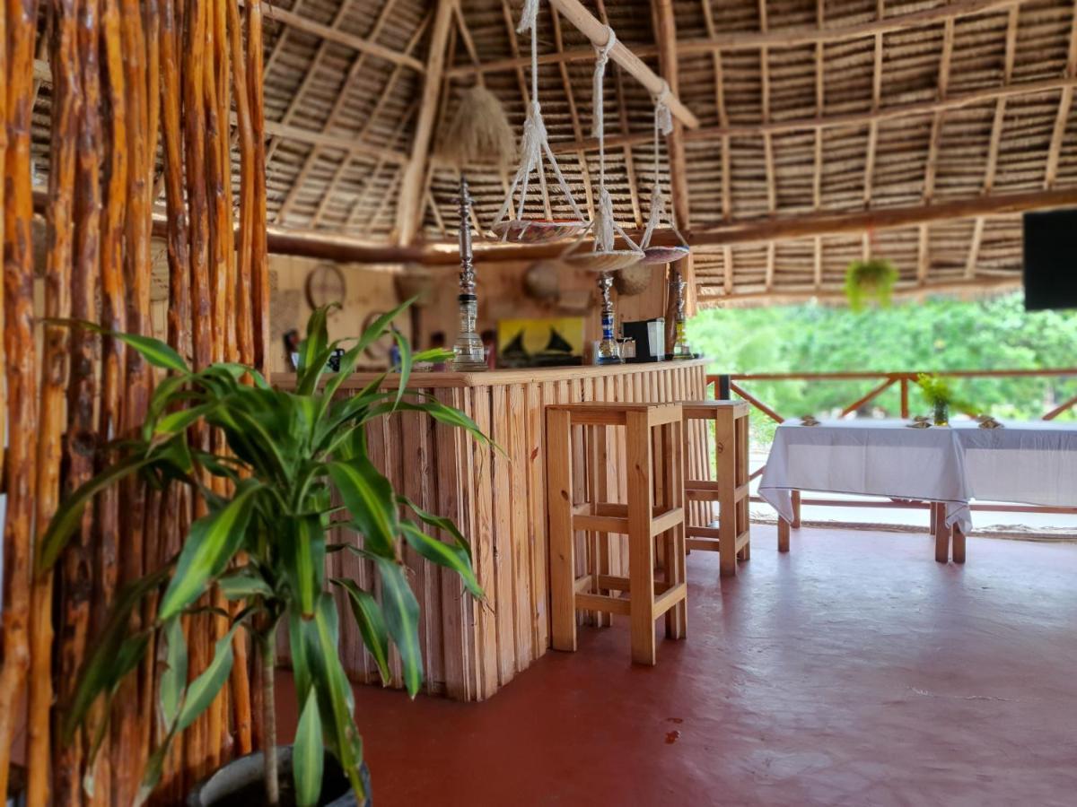 Uhuru House And Restaurant Nungwi Dış mekan fotoğraf