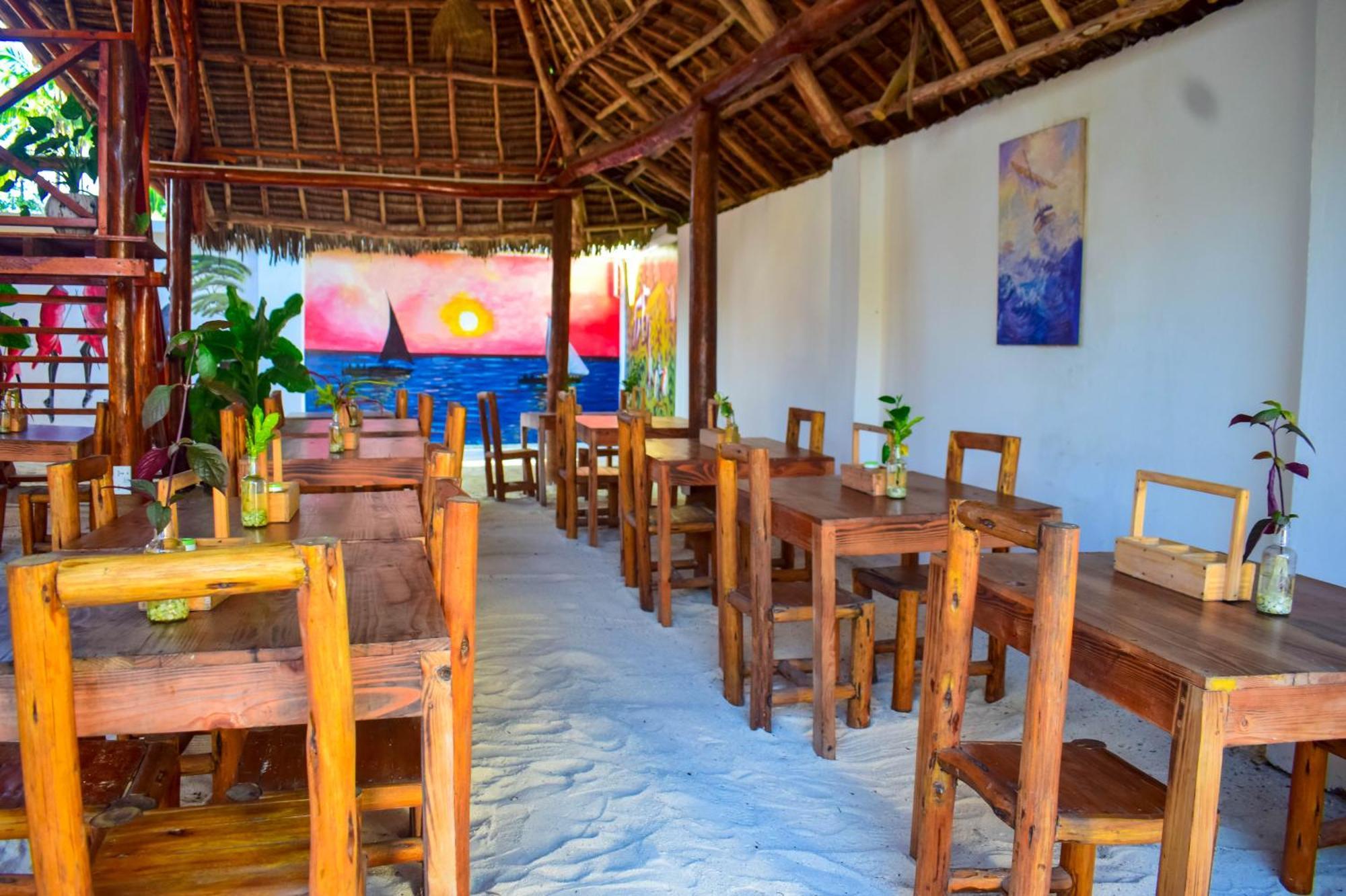 Uhuru House And Restaurant Nungwi Dış mekan fotoğraf