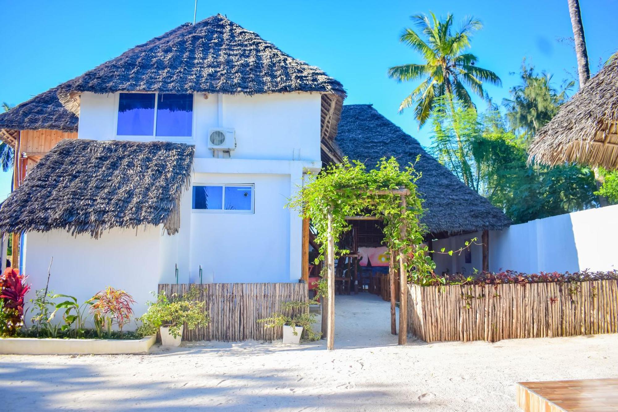 Uhuru House And Restaurant Nungwi Dış mekan fotoğraf