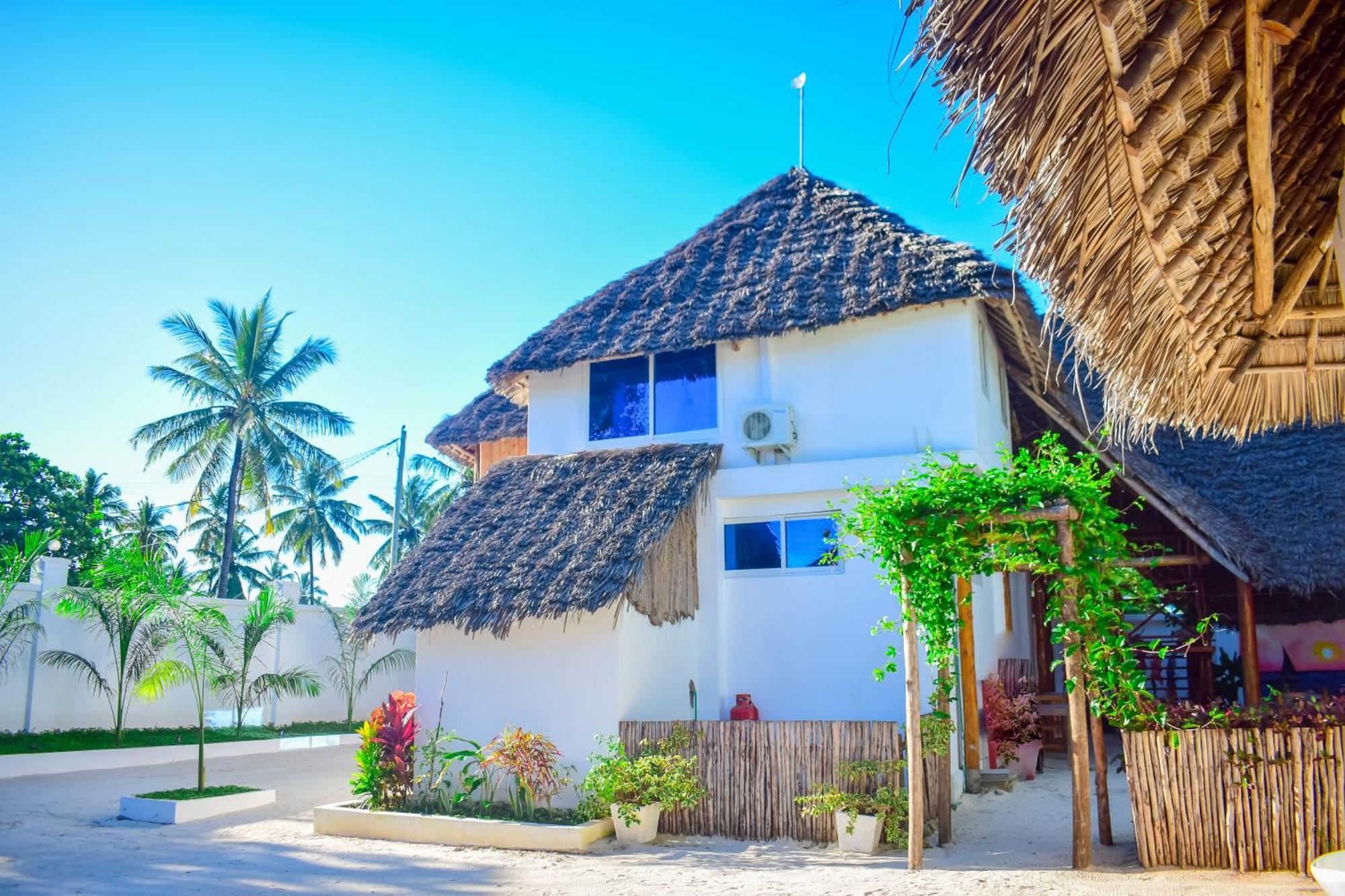 Uhuru House And Restaurant Nungwi Dış mekan fotoğraf