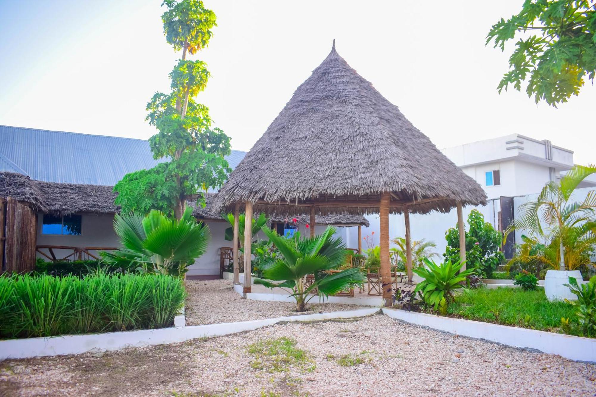 Uhuru House And Restaurant Nungwi Dış mekan fotoğraf